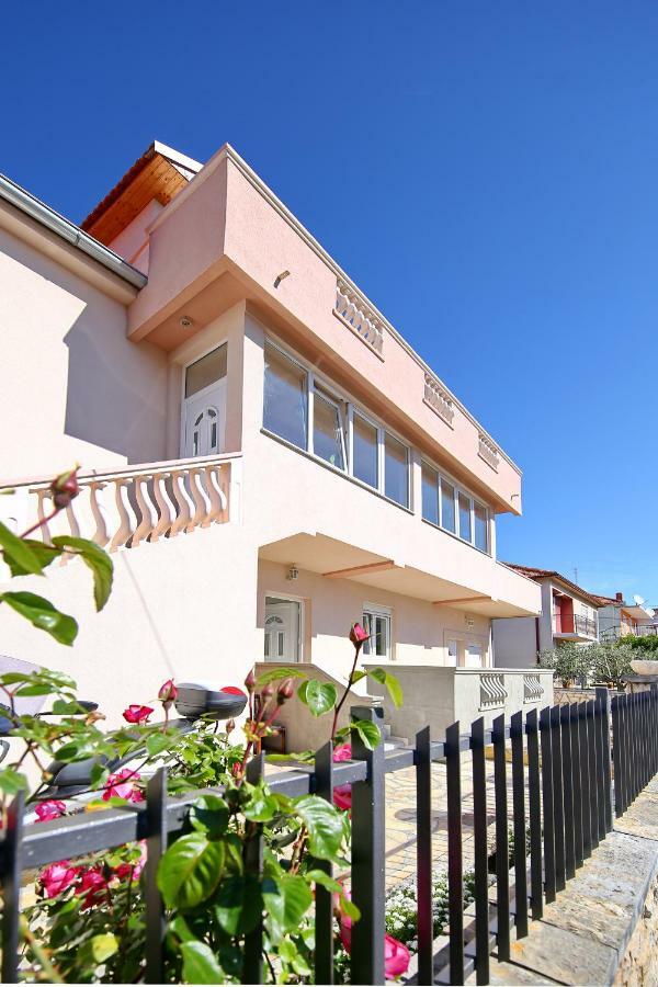 זאדאר Apartment Nela מראה חיצוני תמונה