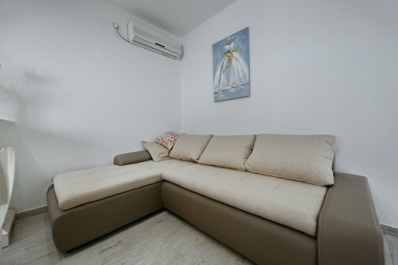 זאדאר Apartment Nela מראה חיצוני תמונה